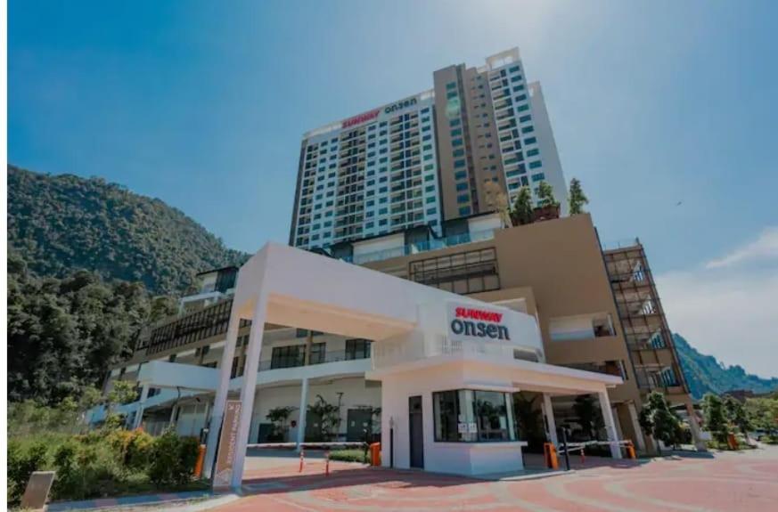 Hotspring 2 Room 1512 Suite Sunway Onsen With Theme Park View 4 Pax タンブン エクステリア 写真