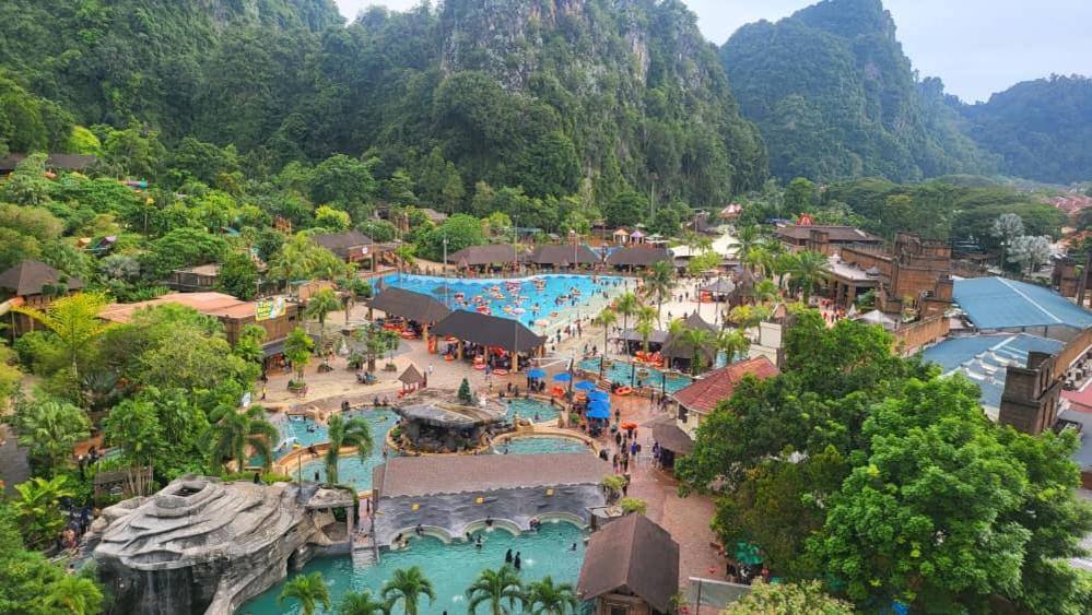 Hotspring 2 Room 1512 Suite Sunway Onsen With Theme Park View 4 Pax タンブン エクステリア 写真